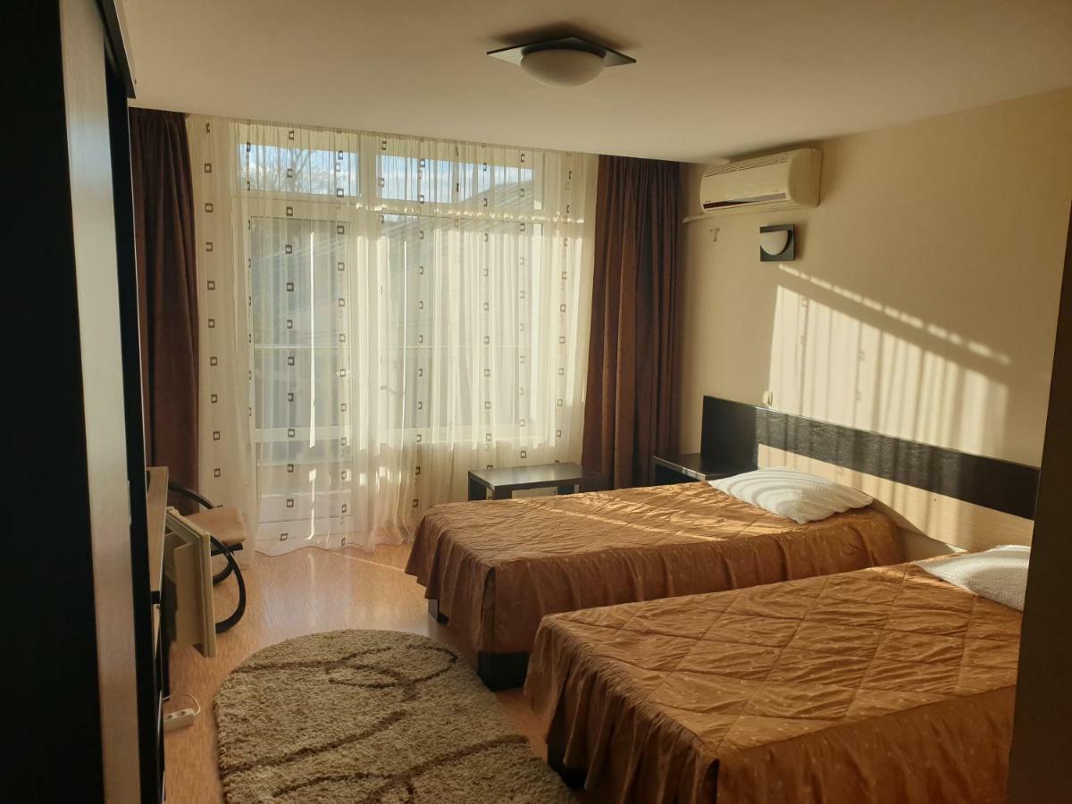 Pension Ambiance Яссы Экстерьер фото